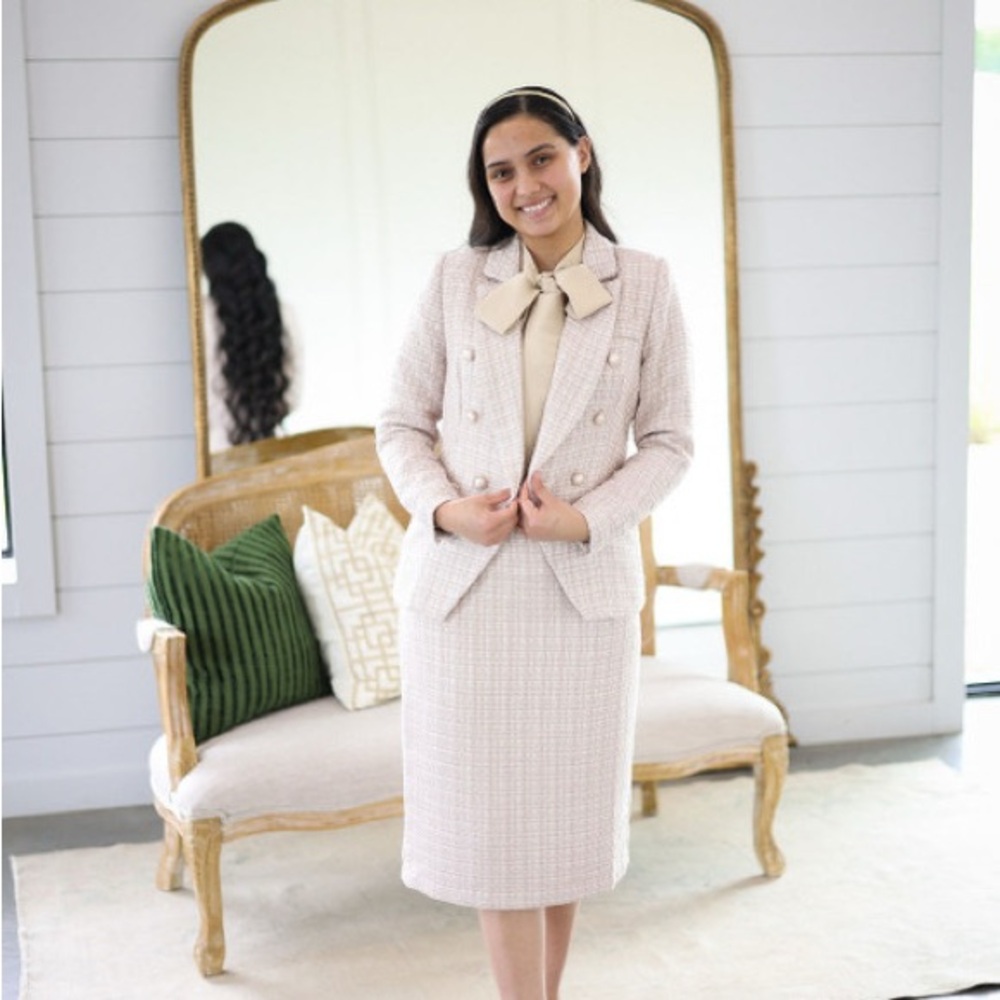 Elegant Cream Tweed skirt NWT - Picture 2 of 5